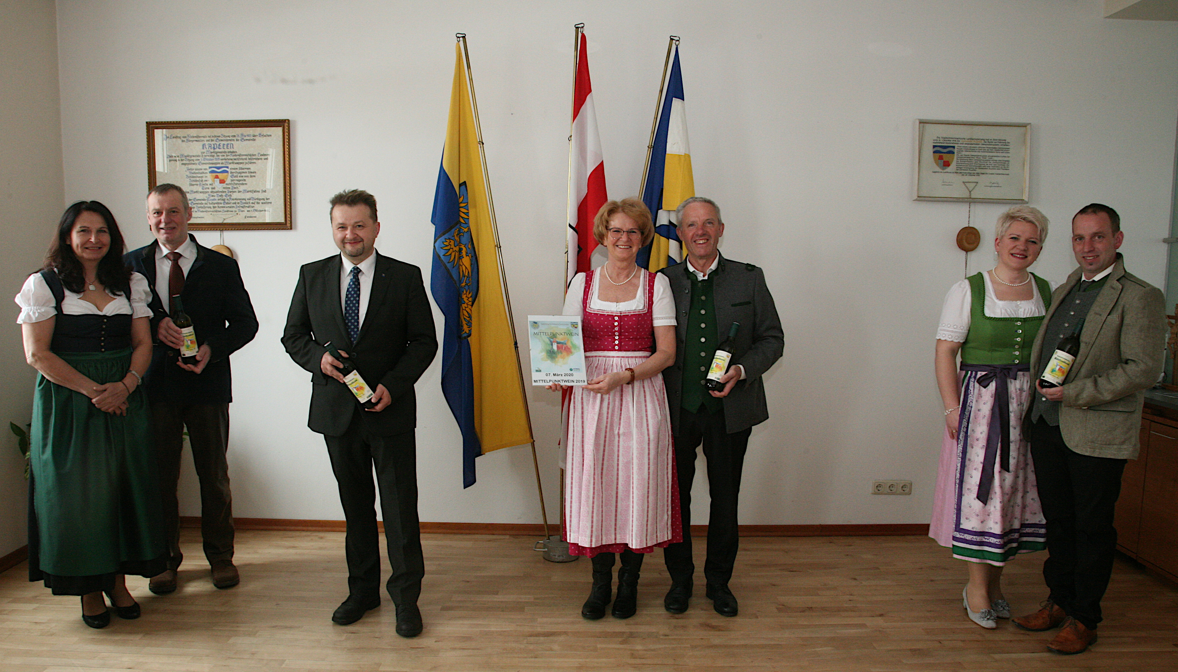 hzg_12_weinverkostung_mittelpunktswein